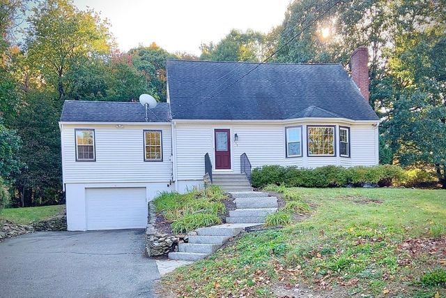 143 Highland St, Lunenburg, MA 01462