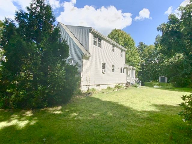 143 Highland St, Lunenburg, MA 01462