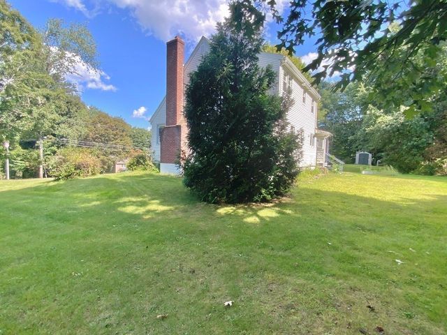 143 Highland St, Lunenburg, MA 01462