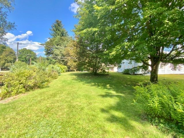 143 Highland St, Lunenburg, MA 01462