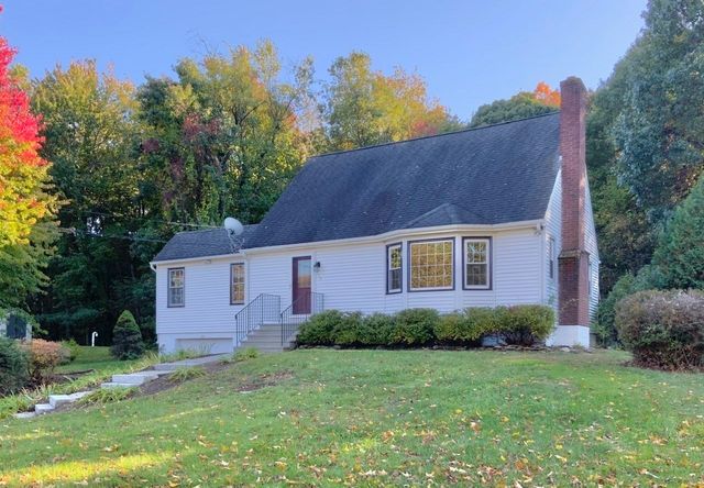 143 Highland St, Lunenburg, MA 01462