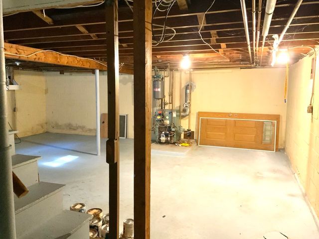 143 Highland St, Lunenburg, MA 01462