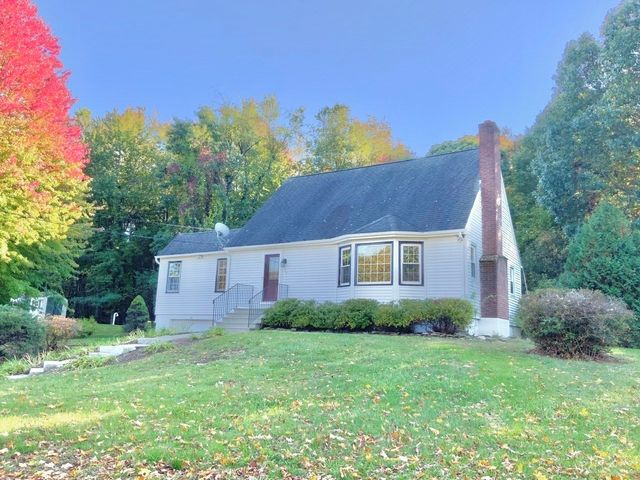 143 Highland St, Lunenburg, MA 01462