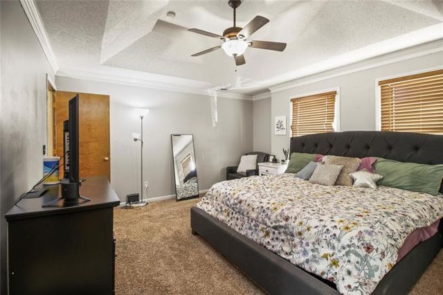 904 Paw Paw Lane, Liberty, MO 64068