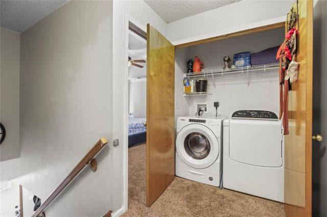 904 Paw Paw Lane, Liberty, MO 64068