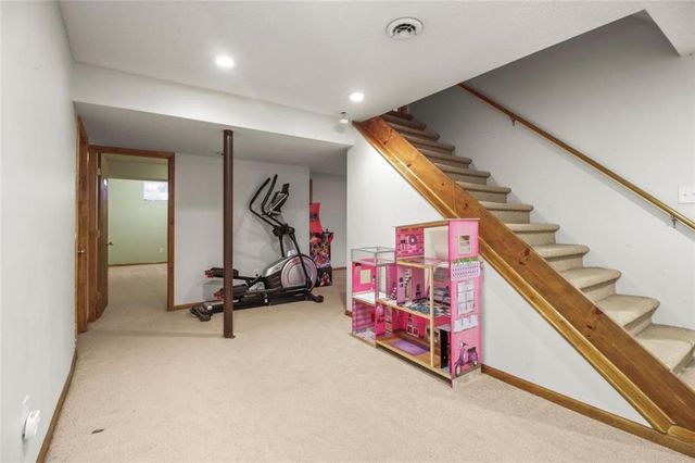 904 Paw Paw Lane, Liberty, MO 64068