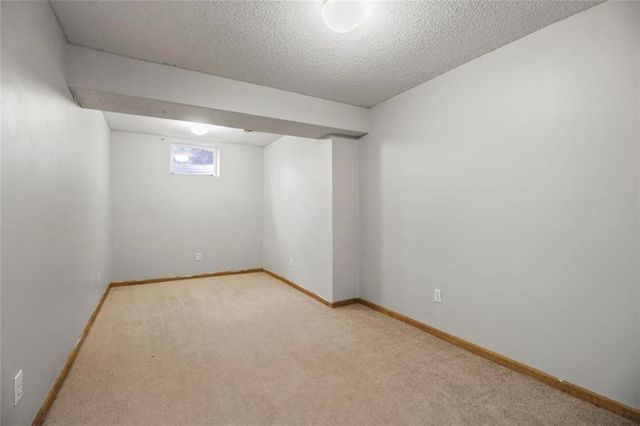 904 Paw Paw Lane, Liberty, MO 64068