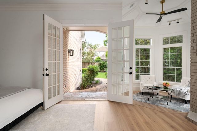 93 Greensward Lane, Sugar Land, TX 77479