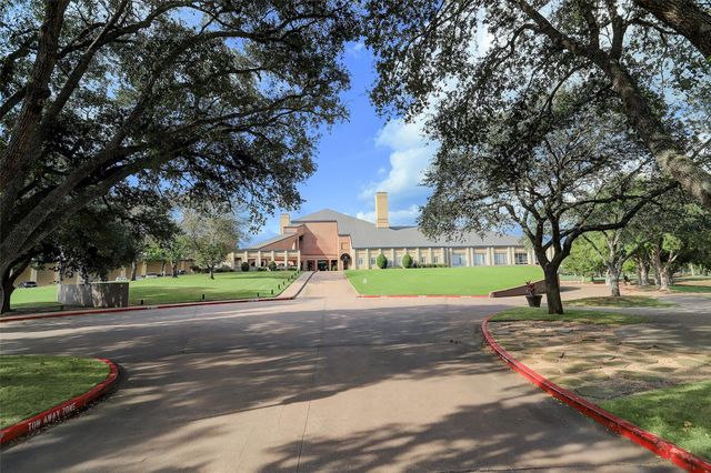 93 Greensward Lane, Sugar Land, TX 77479