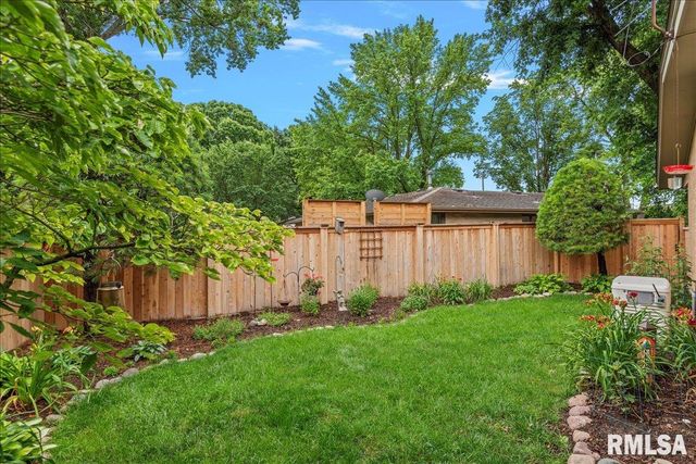 45 Lambert Lane, Springfield, IL 62704