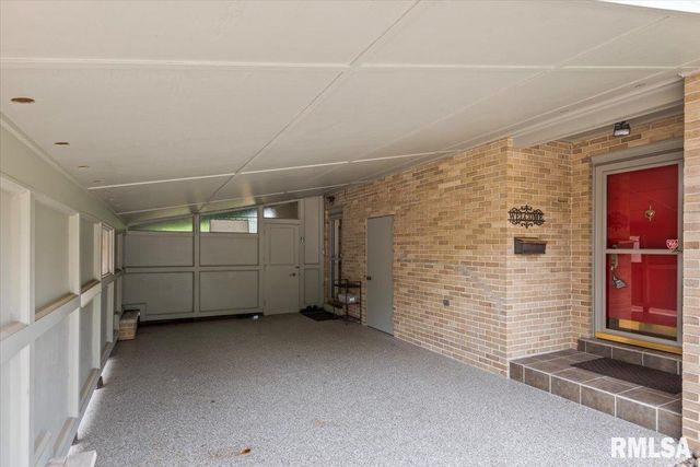 45 Lambert Lane, Springfield, IL 62704