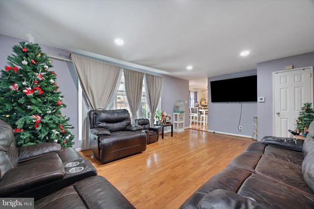 5401 KENMONT RD, Oxon Hill, MD 20745