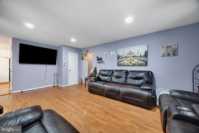 5401 KENMONT RD, Oxon Hill, MD 20745