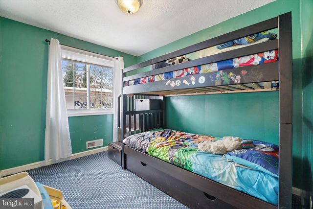 5401 KENMONT RD, Oxon Hill, MD 20745