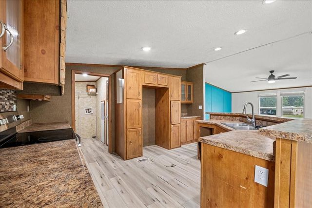 204 E Fayette Street, Ellinger, TX 78938