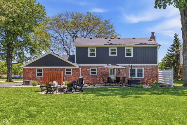 10716 W Lakeshore Drive, Carmel, IN 46033