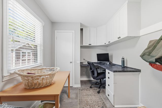 10716 W Lakeshore Drive, Carmel, IN 46033