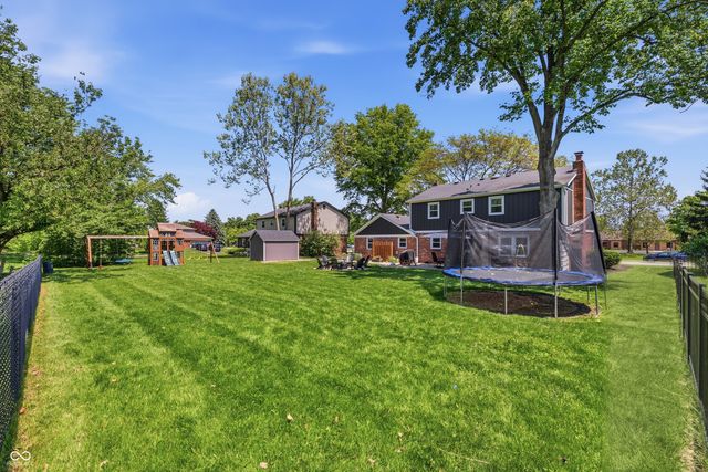 10716 W Lakeshore Drive, Carmel, IN 46033