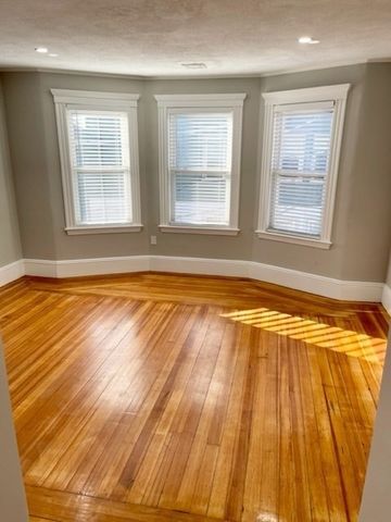 1 Ropes St. 2, Salem, MA 01970