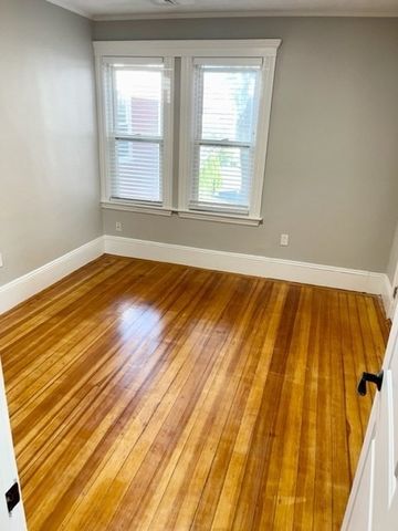 1 Ropes St. 2, Salem, MA 01970