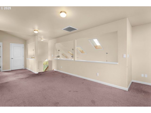 4467 MELODY Ln, Roseburg, OR 97471