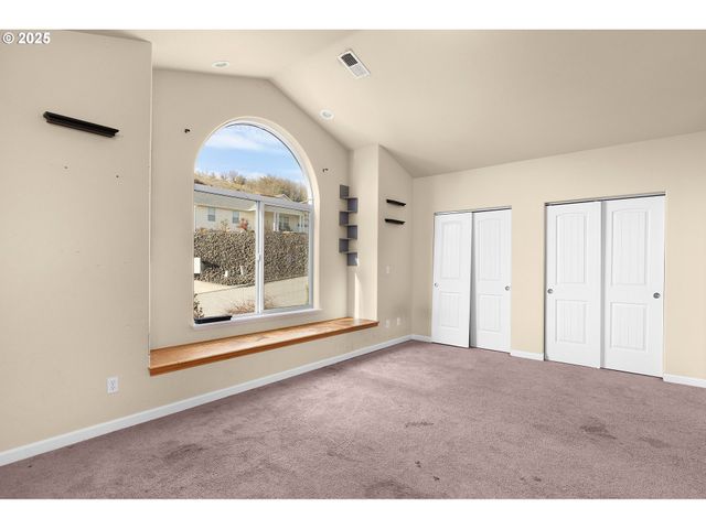 4467 MELODY Ln, Roseburg, OR 97471