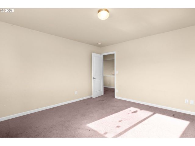 4467 MELODY Ln, Roseburg, OR 97471