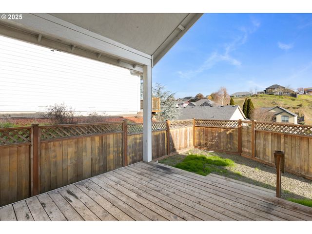 4467 MELODY Ln, Roseburg, OR 97471