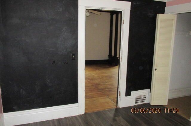 231 E 16th Street, Holland City, MI 49423