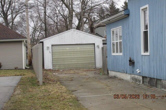 231 E 16th Street, Holland City, MI 49423
