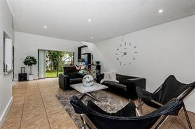 9979 W ATLANTIC Boulevard W 9979, Coral Springs, FL 33071