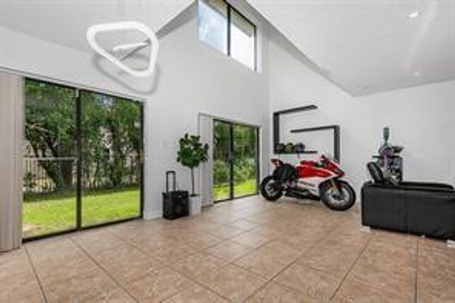 9979 W ATLANTIC Boulevard W 9979, Coral Springs, FL 33071
