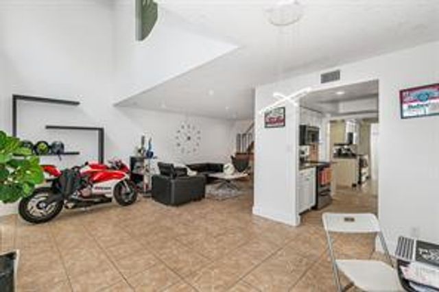 9979 W ATLANTIC Boulevard W 9979, Coral Springs, FL 33071