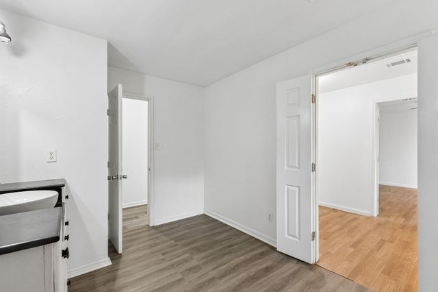 2326 28th Avenue N, Texas City, TX 77590