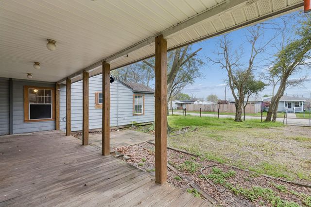 2326 28th Avenue N, Texas City, TX 77590