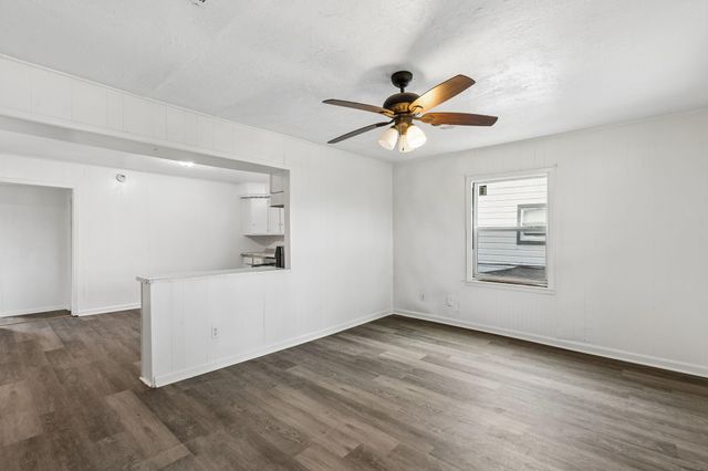 2326 28th Avenue N, Texas City, TX 77590