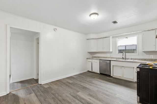 2326 28th Avenue N, Texas City, TX 77590