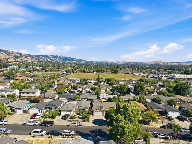 3242 Blue Mountain Drive, San Jose, CA 95127