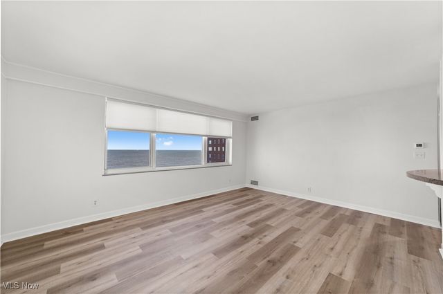 11850 Edgewater Drive 804, Lakewood, OH 44107