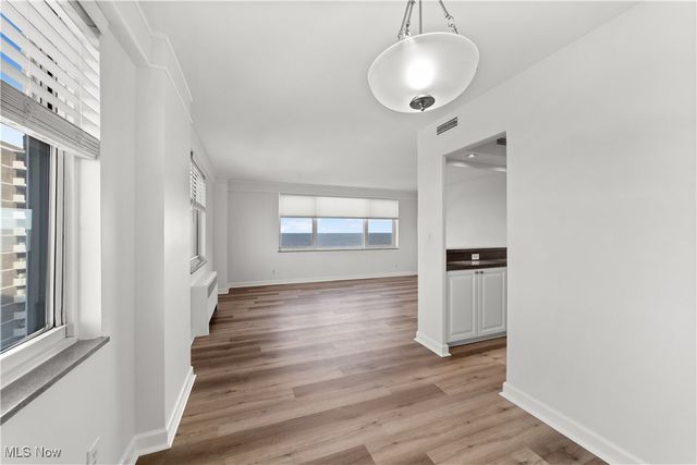 11850 Edgewater Drive 804, Lakewood, OH 44107