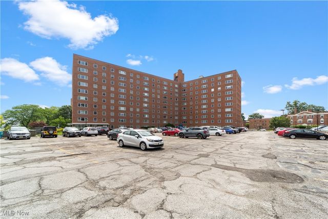 11850 Edgewater Drive 804, Lakewood, OH 44107