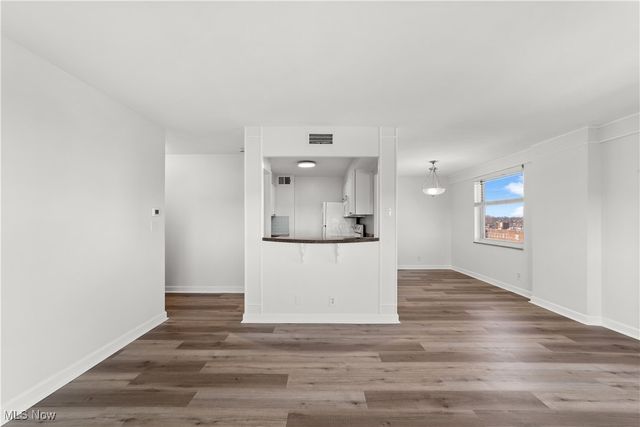 11850 Edgewater Drive 804, Lakewood, OH 44107