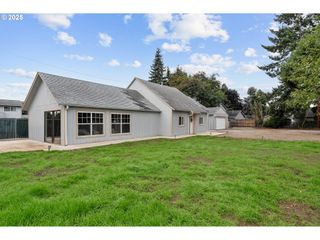 604 HOLMES Ln, Oregon City, OR 97045