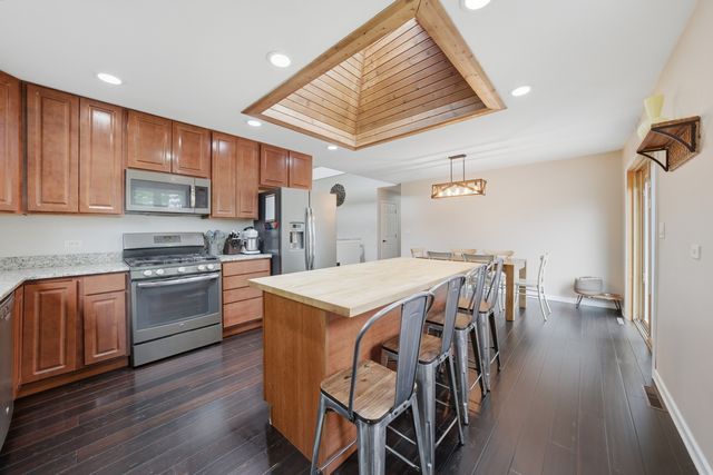 19015 Spring Creek Street, New Lenox, IL 60451