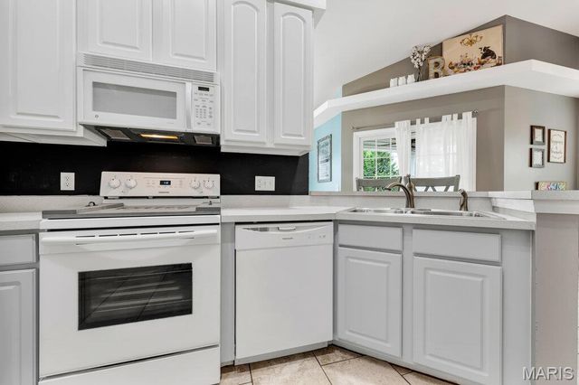 228 Highland Meadows Drive, Wentzville, MO 63385