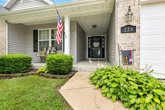 228 Highland Meadows Drive, Wentzville, MO 63385