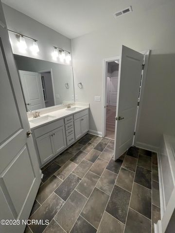 156 Seashore Street, Grimesland, NC 27837