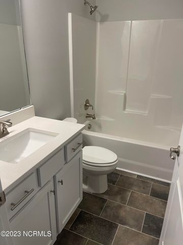 156 Seashore Street, Grimesland, NC 27837