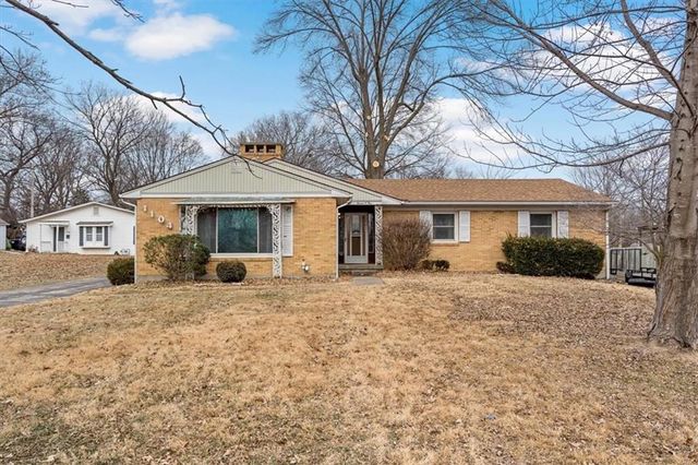 1104 W 27th Street S, Independence, MO 64052