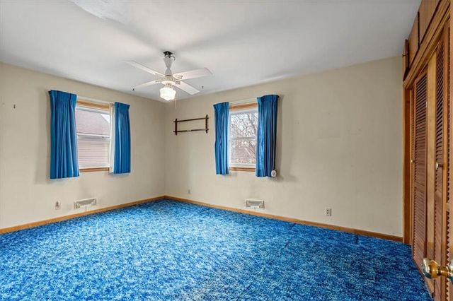 1104 W 27th Street S, Independence, MO 64052